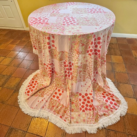 Vintage 1970s bedspread, pink faux patchwork print, fringed, full size bed - Picture 1 of 10